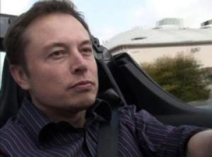 Image (1) tesla-elon-musk-driving.jpg for post 188102