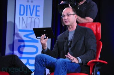 Google's Andy Rubin with Motorola tablet