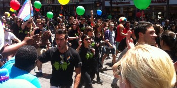 Web 2.0 comes out at San Francisco LGBT Pride parade (photo gallery)