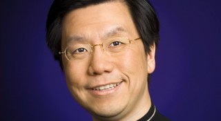 Former Google China chief raises $180M for startup incubator