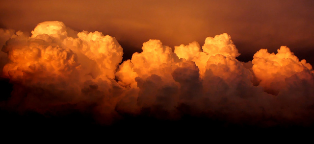 cloudbeat-storm-clouds