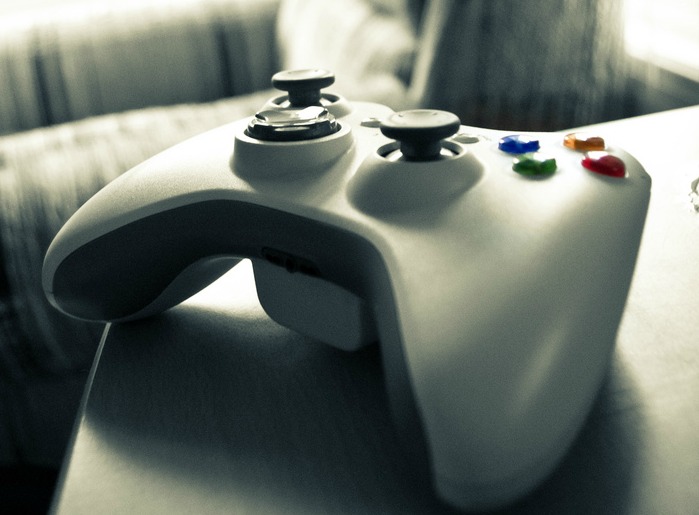 Xbox 360 controller -- Microsoft may be working on a $99 xbox 360 + Kinect bundle