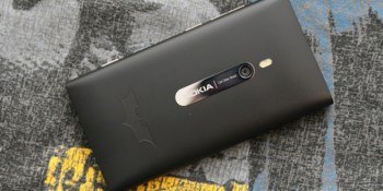 Nokia to sell Batman-branded Lumia 900 smartphones