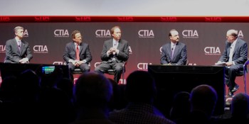 Mobile carrier CEOs verbally spar at CTIA roundtable