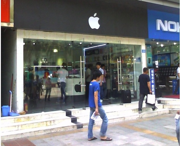 Fake Apple Store in Shenzhen China