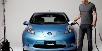 Hydrogen, hybrid, or electric? Toyota & Nissan make competing bets on green-car tech