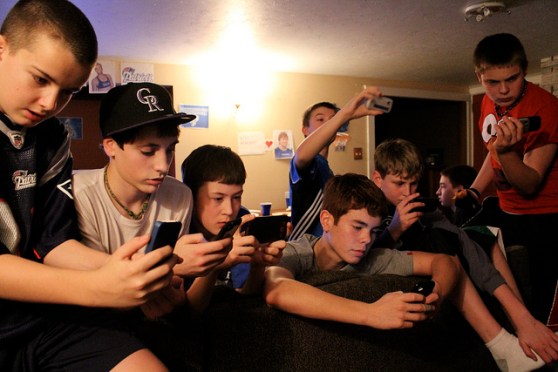 second screen kids