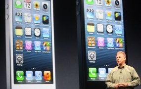Apple exec Phil Schiller before images of the iPhone 5