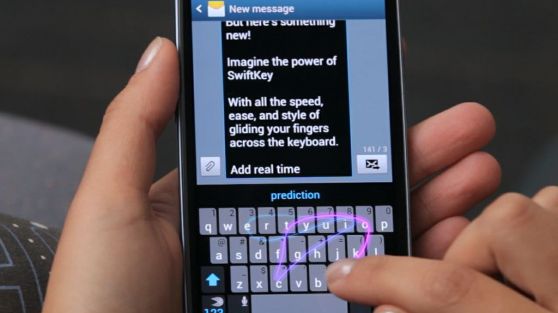 Photo of SwiftKey Flow in action