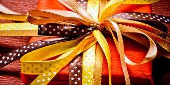 Facebook opens Gifts up for ‘tens of millions,’ adds Fab, Brookstone, & more as partners