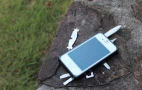 TaskOne iPhone case multitool