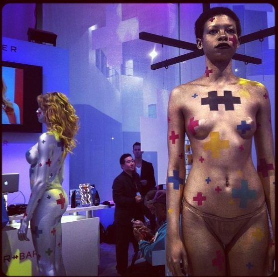 hyper ces 2013 booth girl
