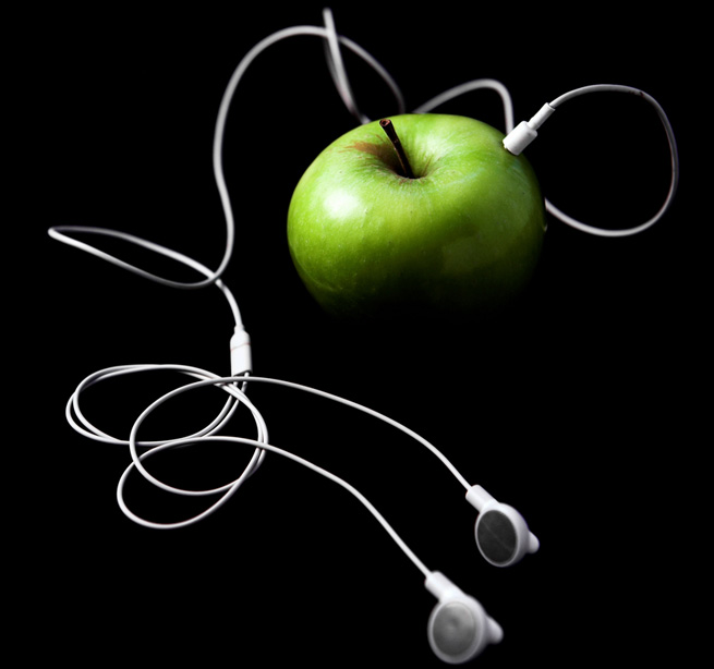 ss-apple-headphones-streaming-radio