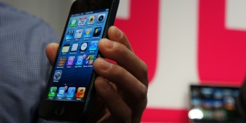 iPhone 5S screens entering mass production in June, report says