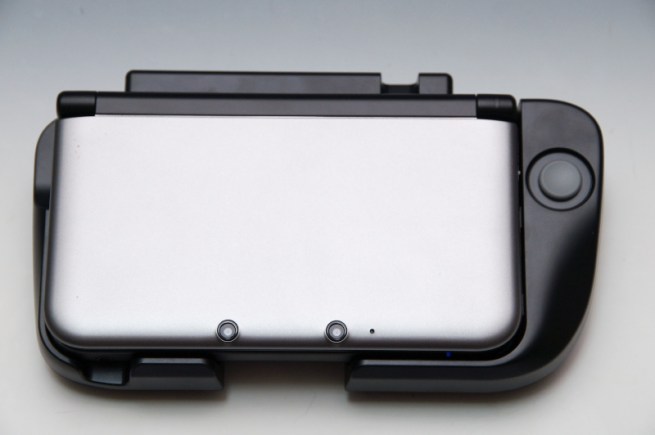 Nintendo handheld peripheral