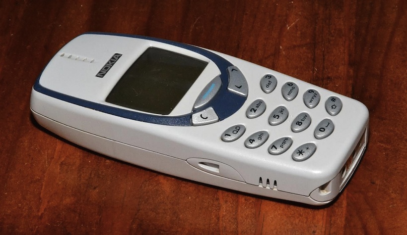 Old Nokia feature phone on a desk