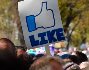 facebook like crowd