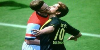 9 of the dumbest, funniest, and most romantic FIFA GIFs