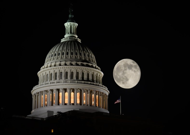 Capitol building in the dark
