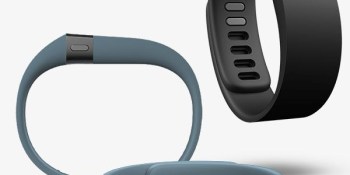 Fitbit tries to make peace after Force band causes rashes