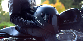 You totally won’t die while using this heads-up display for your motorcycle