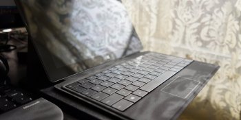 Surface 2 helps Microsoft stay afloat in tablet web traffic (as long as you don’t count the iPad)