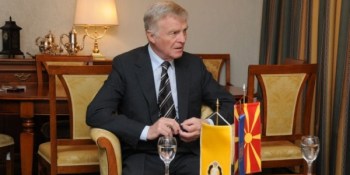 Google ordered to remove sex party images of Max Mosley and build ‘censorship machine’