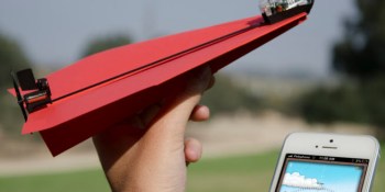 PowerUp racks up $850K on Kickstarter for iPhone-controlled paper airplanes