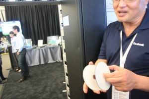 Each disc can hold 100 GB of data.