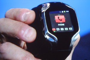 Intel CEO Brian Krzanich showed off a smart watch #CES2014