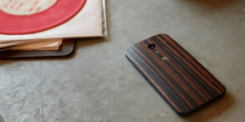 Motorola’s wood-backed Moto X is $75 cheaper — and comes in three new shades