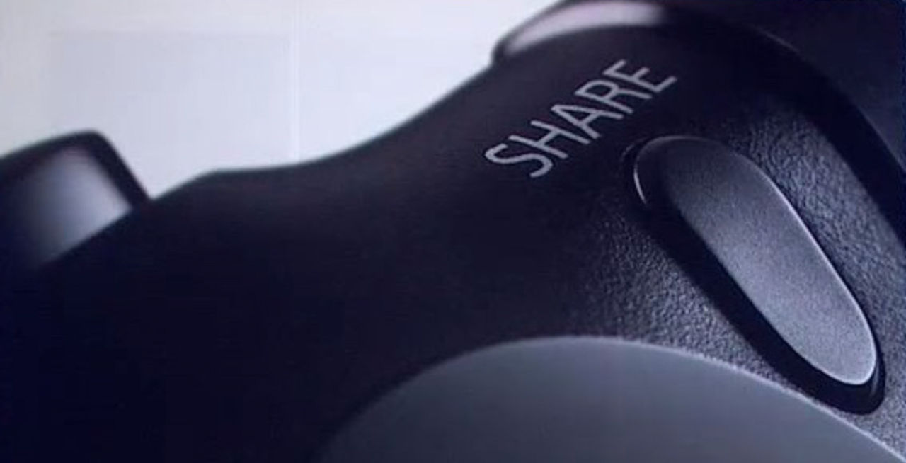 PlayStation 4 share button