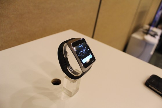 Samsung Gear Live clock