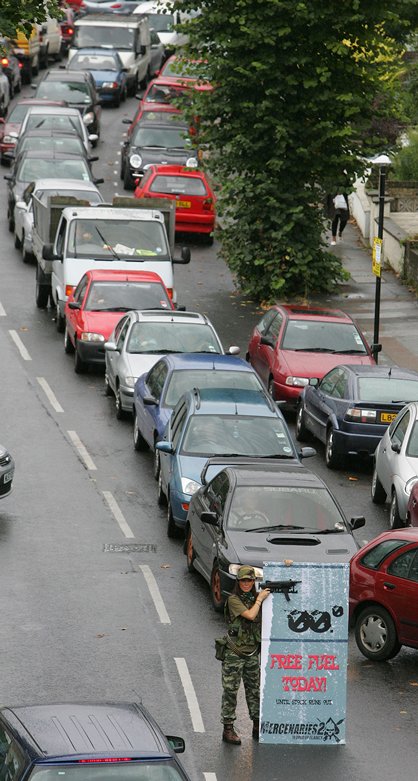 Offering free fuel to promote Mercenaries 2 caused chaos in North London.