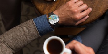 Motorola’s Android smartwatch, the Moto 360, is available today for $250