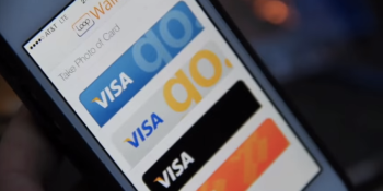 Arming for battle against Apple Pay, Samsung buys LoopPay