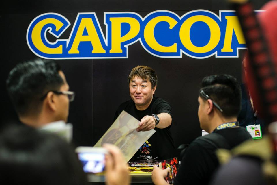 Street Fighter IV-designer Yoshinori Ono held a signing session at the Capcom booth.