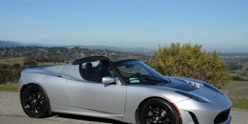 Silicon Valley rich dudes rejoice: Tesla Roadsters getting replacement, 400-mile batteries