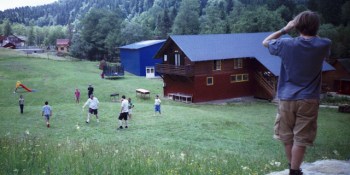 Study: Kids who ditch smartphones for outdoor fun are 'substantially' better at reading emotions
