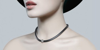 Fineck, a smart necklace for a healthier neck & spine