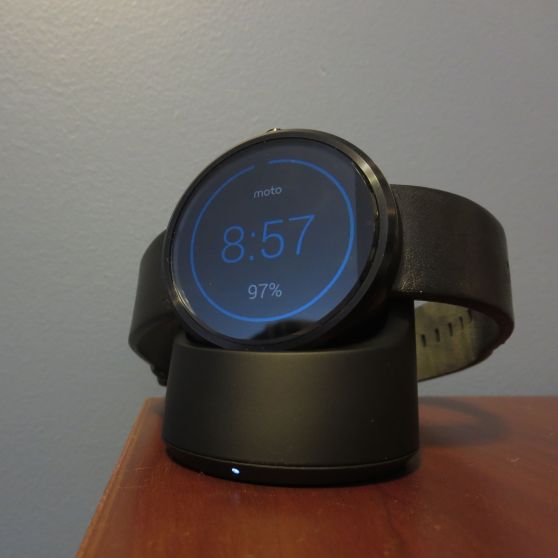 Moto 360 in charger