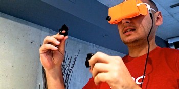 Pinć turns your iPhone into a portable VR headset… no controller required