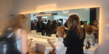 Panasonic’s interactive mirror shows what you would look like with sparkles (video)