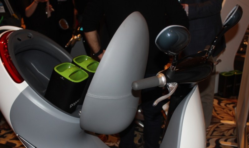 GoGoRo electric scooter wit swappable batteries