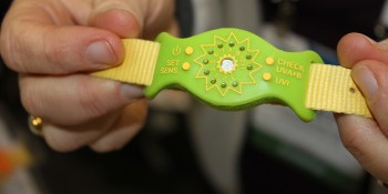 The SunFriend wearable protects you from sunburn