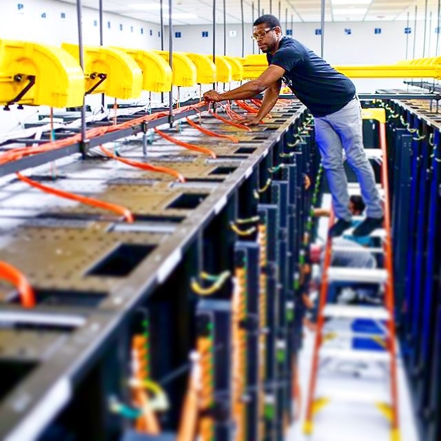 Steven Boozer at DigitalOcean's NYC3 data center.