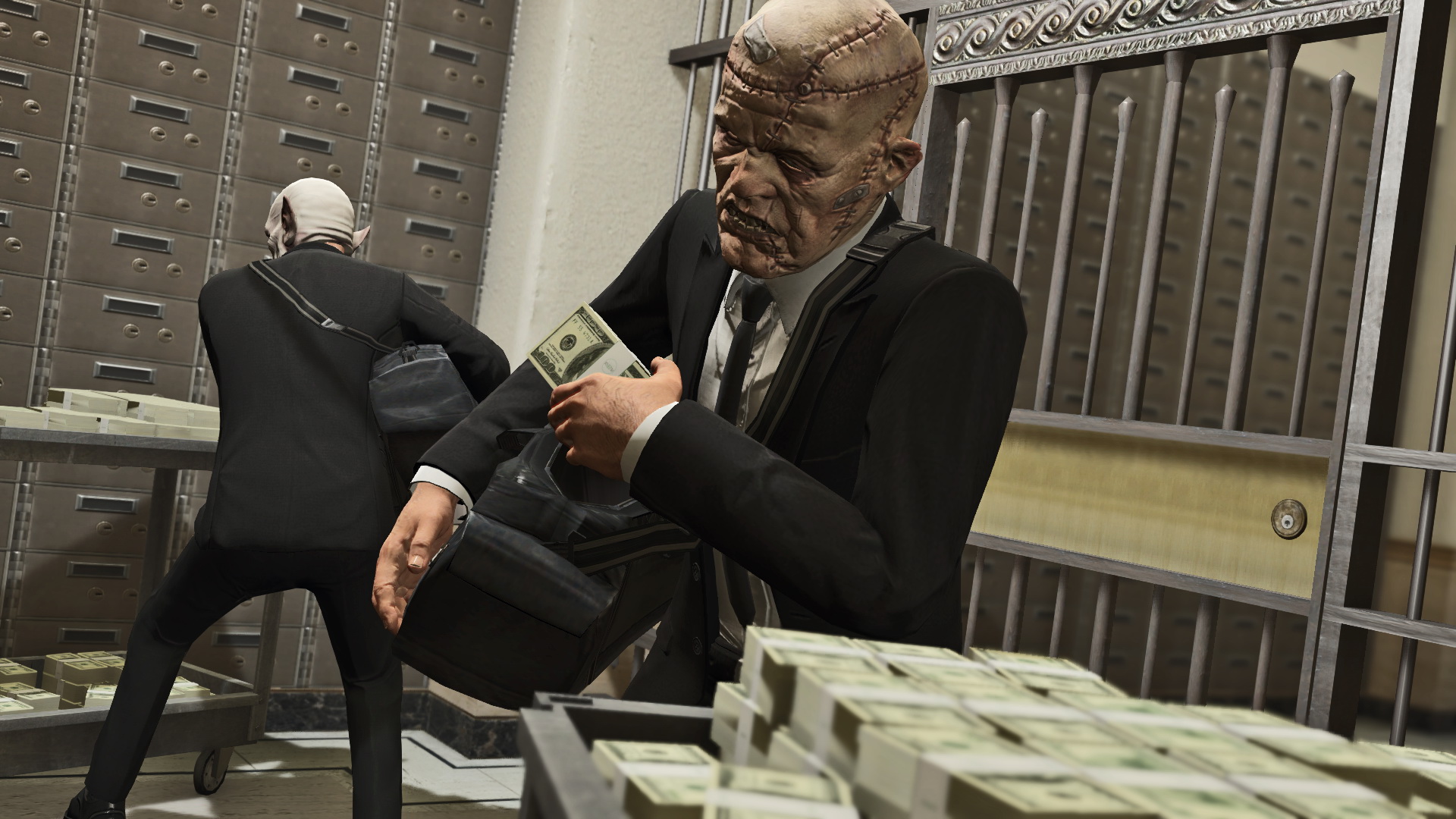 GTA Online will give your team of robbers plenty of opportunities to make a name for yourselves