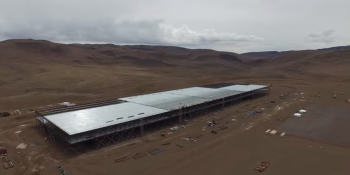 Drone flyover video shows that Tesla Gigafactory is really freaking huge