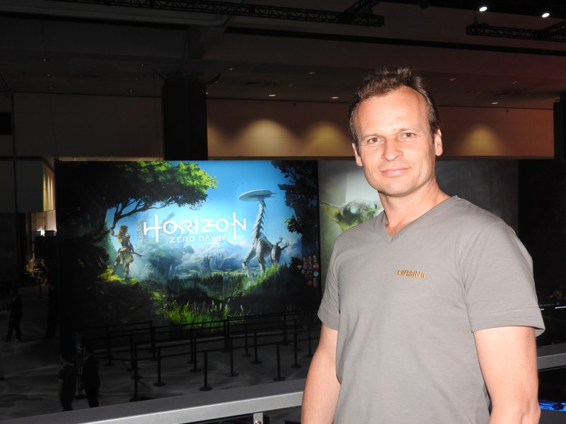 Hermen Hulst of Guerrilla Games showing Horizon: Zero Dawn.