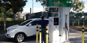 California fuel-cell car drivers say hydrogen fuel unavailable, stations don’t work (updated)